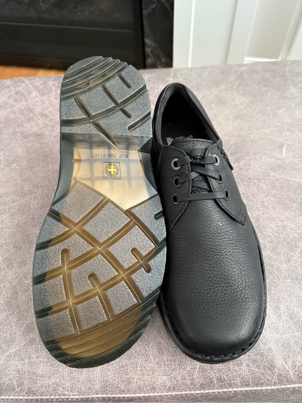Men's Classic Black Leather Lace-Up Shoes Dr. Marten’s NWT size 11 - Picture 3 of 5